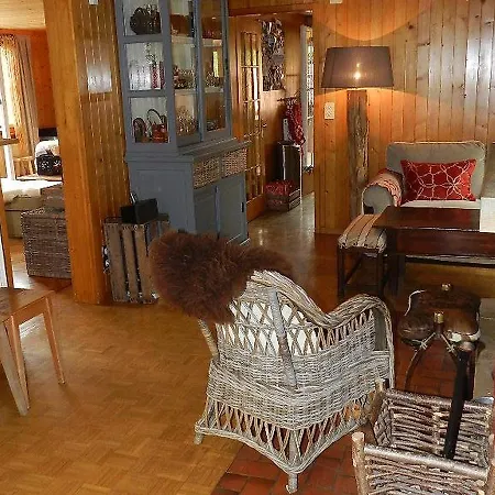 Mamis, Chalet Apartmán Zweisimmen